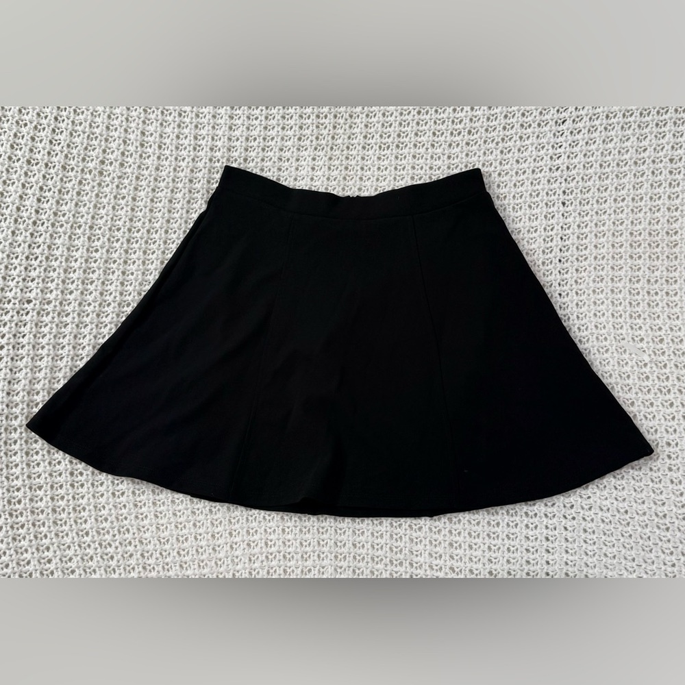 By & by girls skirt in black size 16